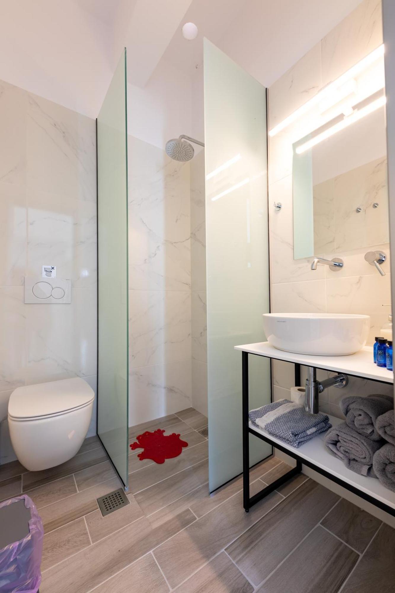 Madaky Hotel Náousa Eksteriør billede