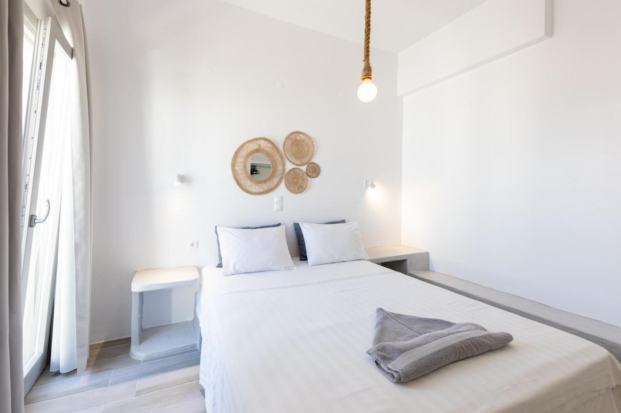 Madaky Hotel Náousa Eksteriør billede