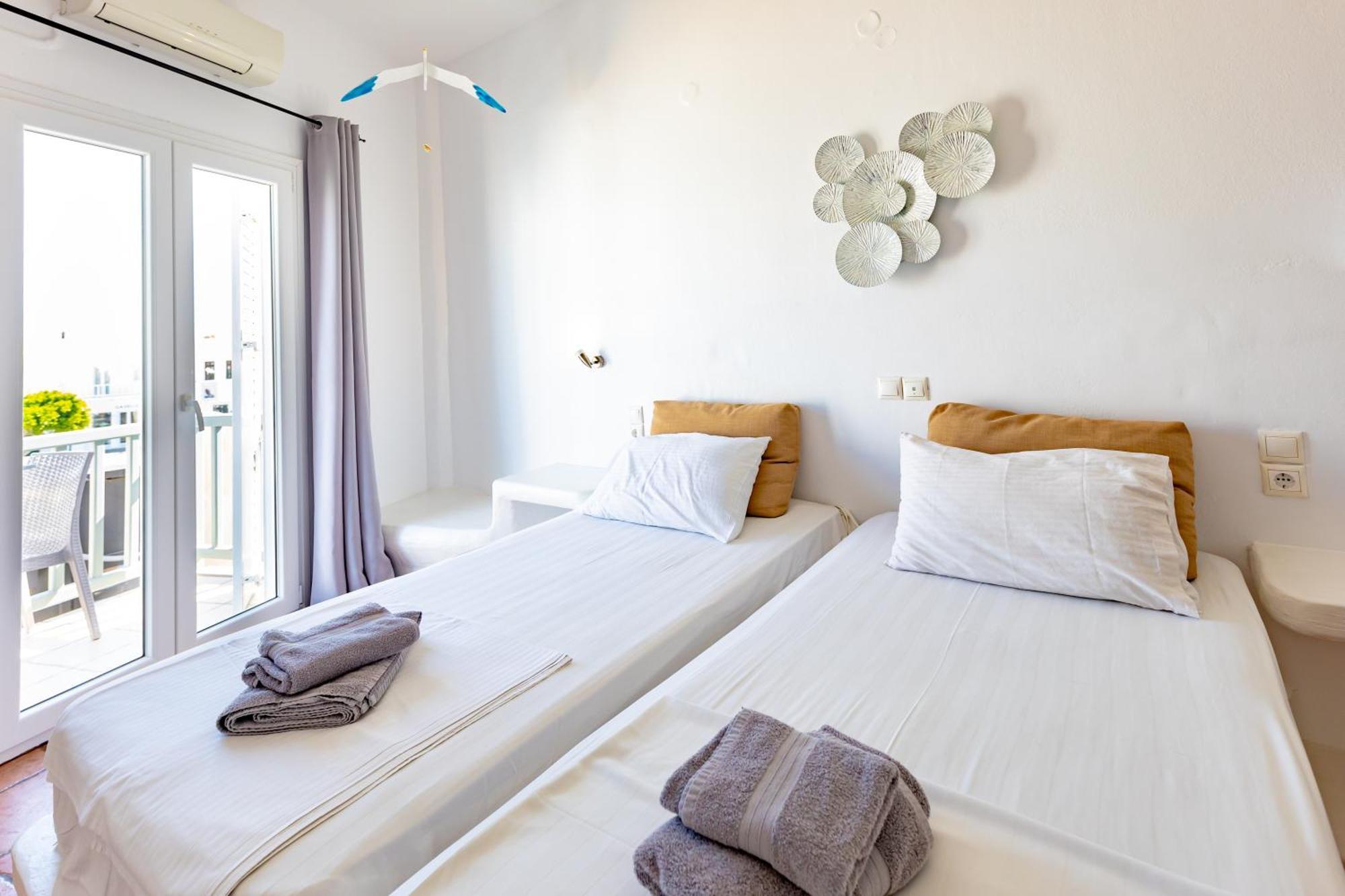 Madaky Hotel Náousa Eksteriør billede