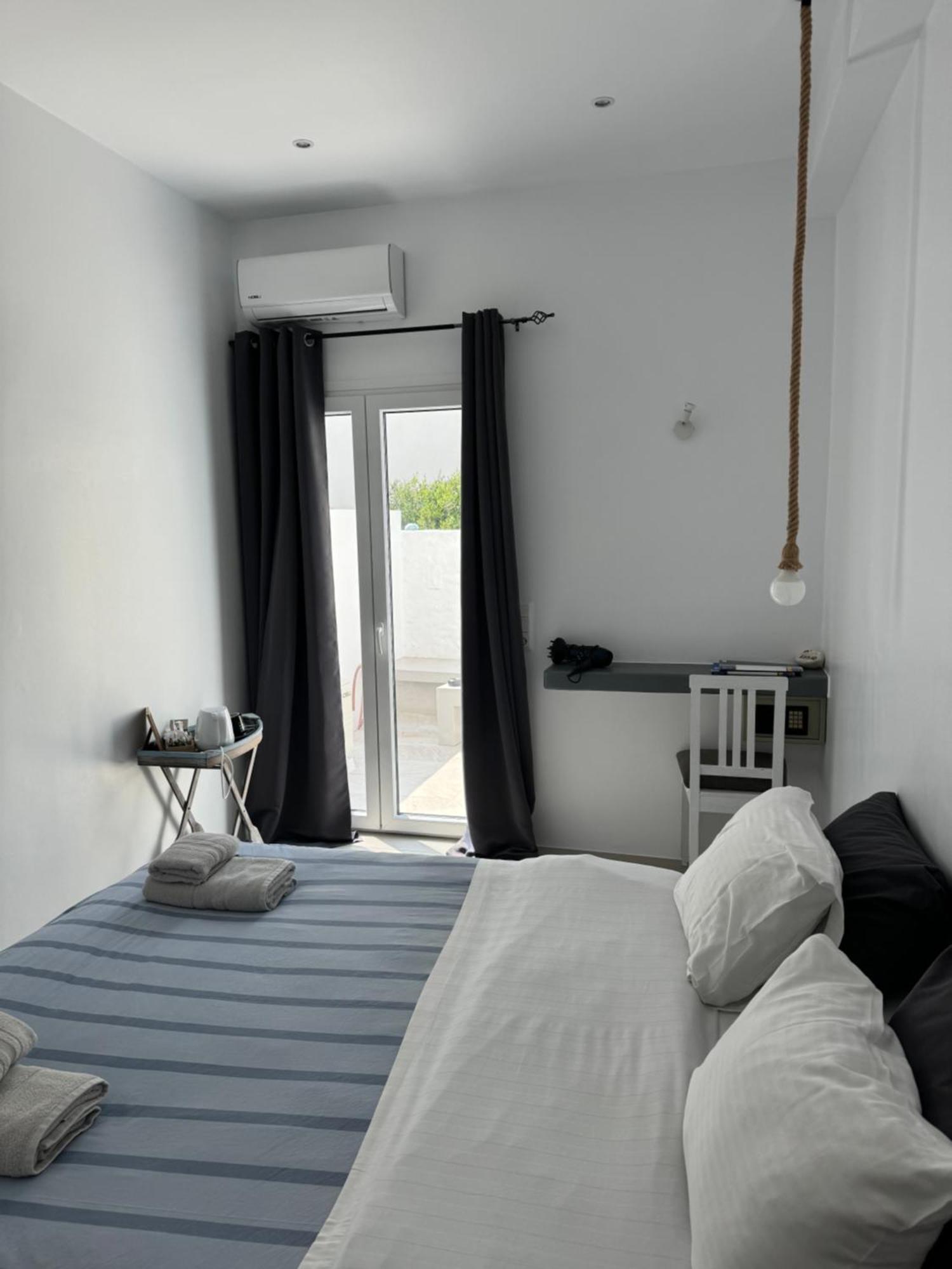 Madaky Hotel Náousa Eksteriør billede