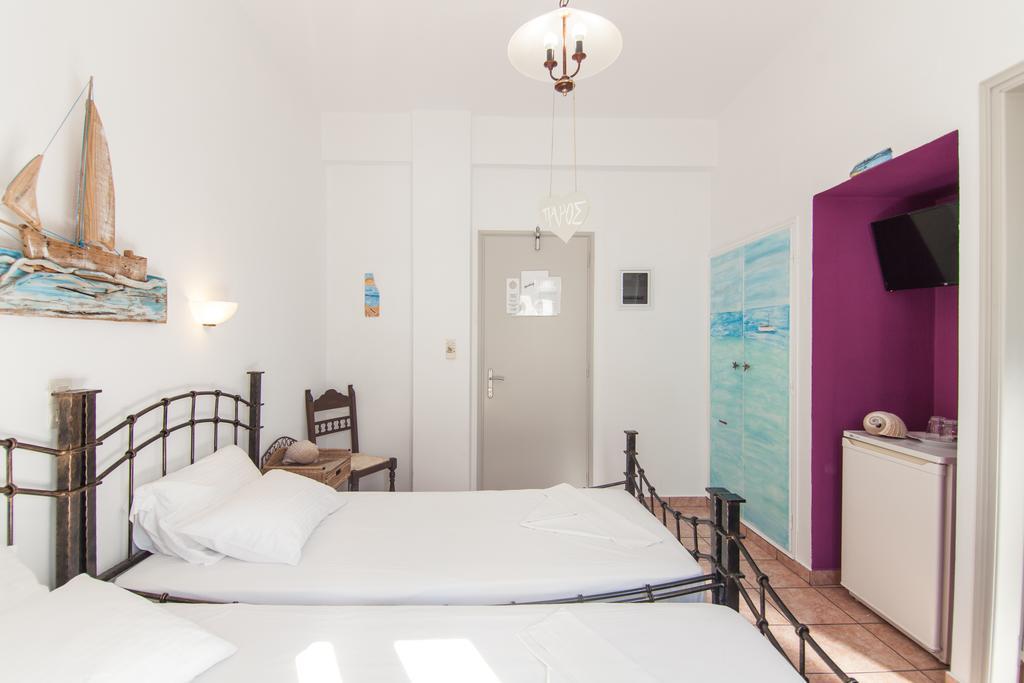 Madaky Hotel Náousa Eksteriør billede