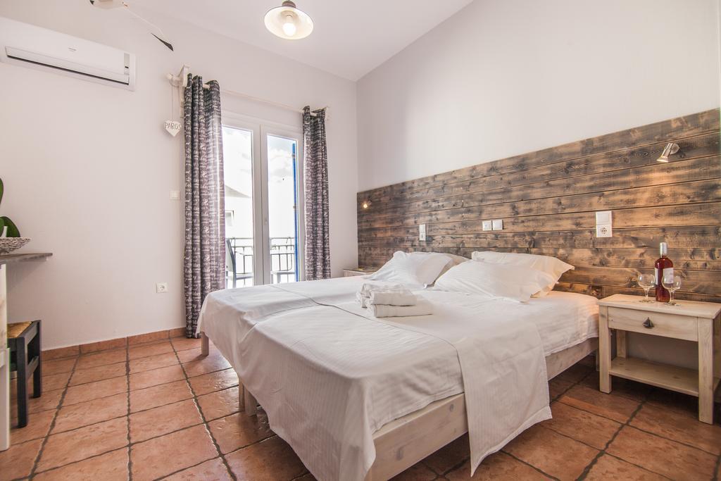 Madaky Hotel Náousa Eksteriør billede
